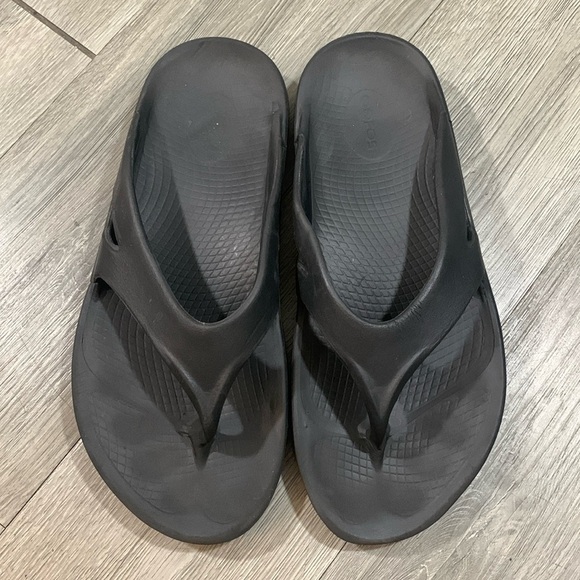 Sandals_&_Flip_Flops